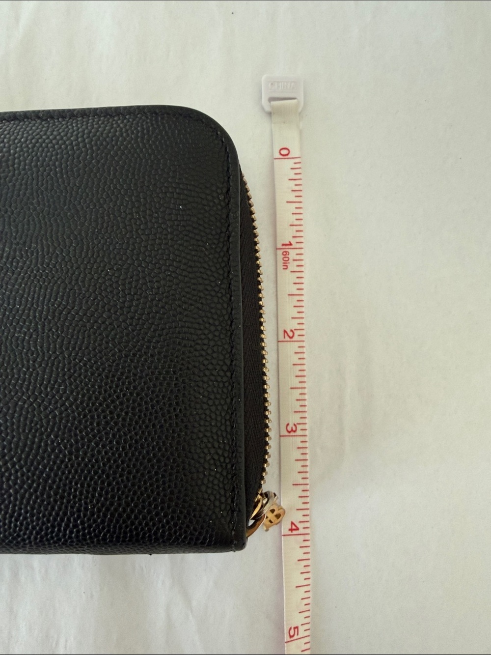 Burberry Black Pebbled Leather Zip-Around Wallet with Gold TB Logo - Picture 11 of 15